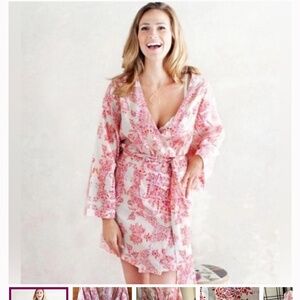 Plum Pretty Sugar Kimono style Robe Pink White Floral Belted Size S